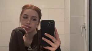 Who Is Rosaline Dawnx? Bio, Age, Career & More - Biographical Dictionary